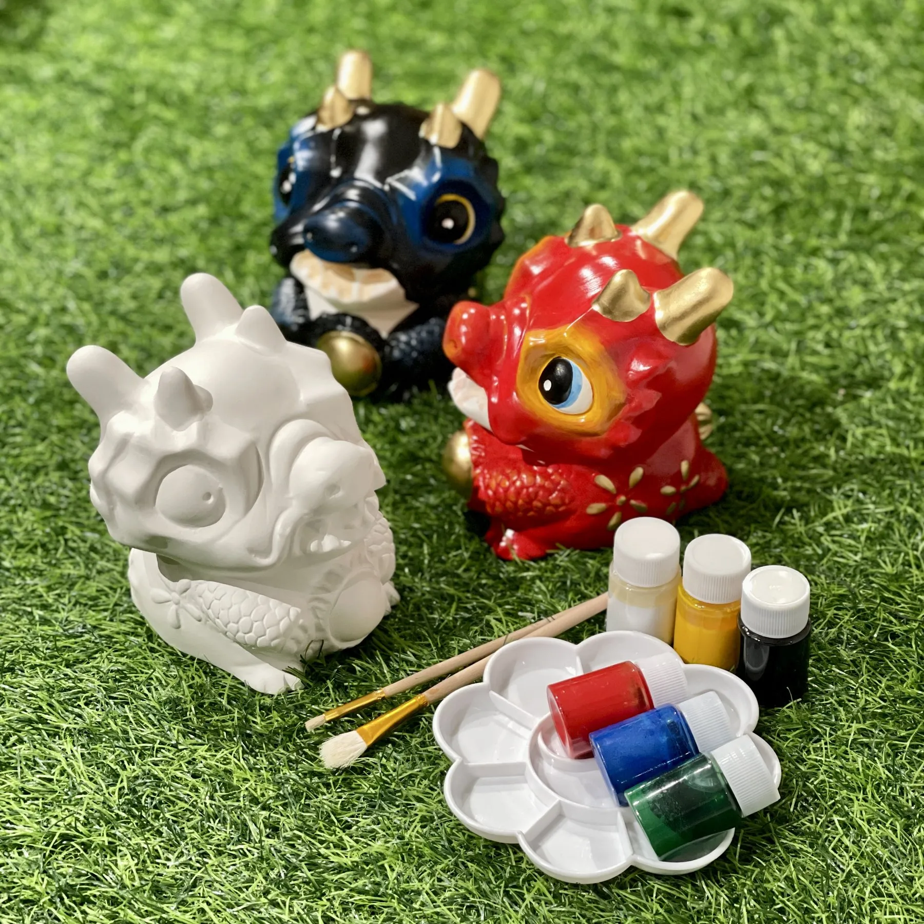 陶瓷白坯彩繪租彩球龍